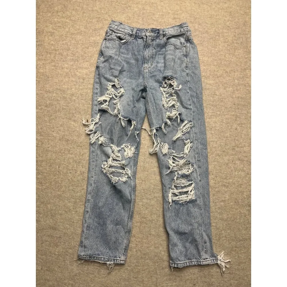 American Eagle Outfitters | Mom Jean | Destroyed Distressed | Size  8 - Picture 4 of 14
